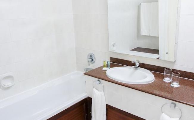Фото отеля MERVILLE BEACH HOTEL 
