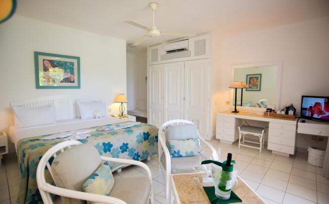 Фото отеля MERVILLE BEACH HOTEL 