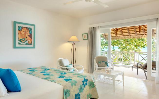 Фото отеля MERVILLE BEACH HOTEL 