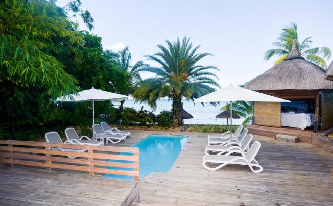 Фото отеля MERVILLE BEACH HOTEL 