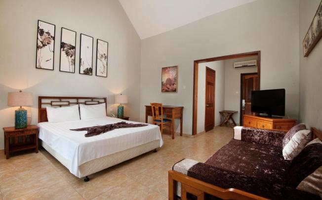 Фото отеля Le Palmiste Resort & Spa