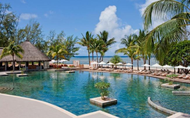 Фото отеля Outrigger Mauritius Beach Resort & Spa