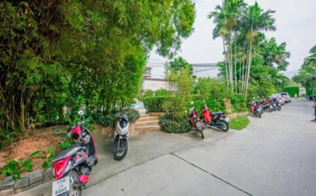Фото отеля Baan Tonsai Garden Resort Patong 