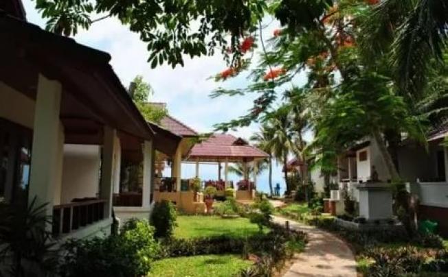 Фото отеля Maenamburi Resort