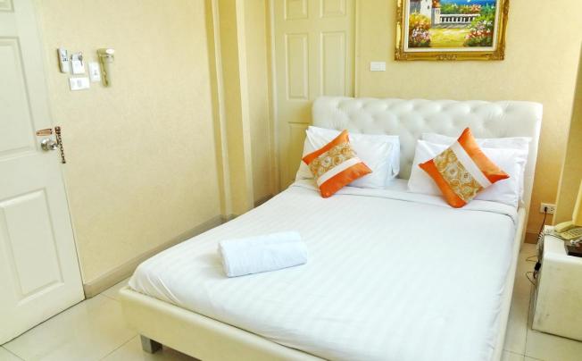Фото отеля Diamond Residence Silom