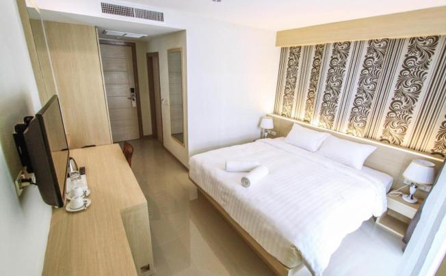 Фото отеля Ocean and Ole Patong