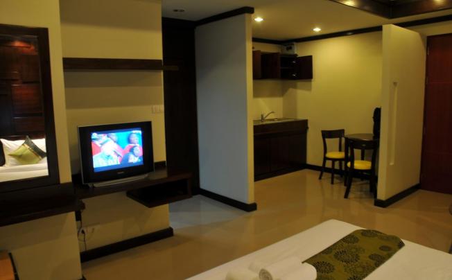 Фото отеля Boonjumnong Modern Apartment