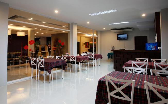 Фото отеля Nize Hotel