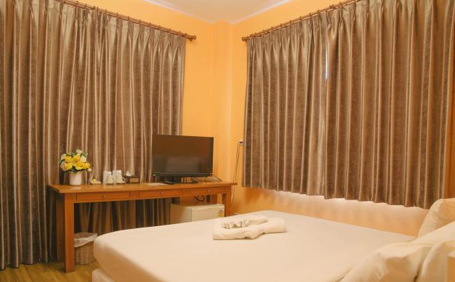 Фото отеля Baan Rajdamnern Resort