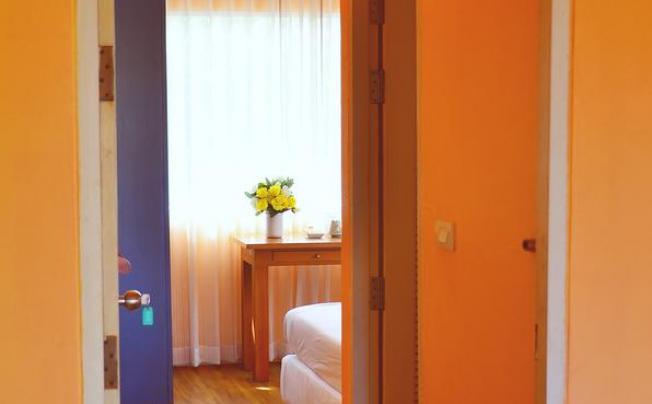 Фото отеля Baan Rajdamnern Resort