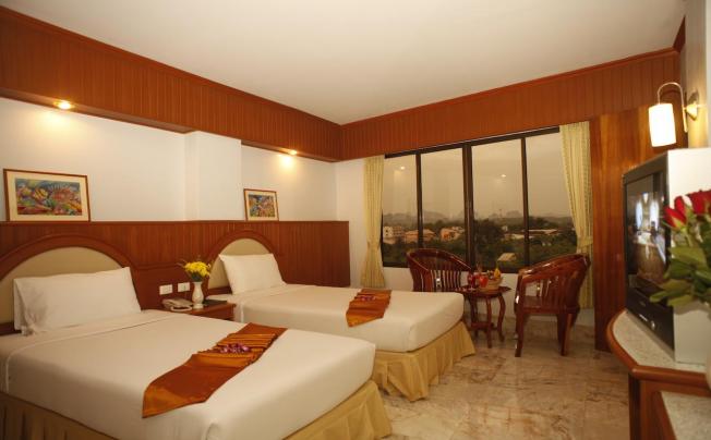 Фото отеля Boon Siam hotel