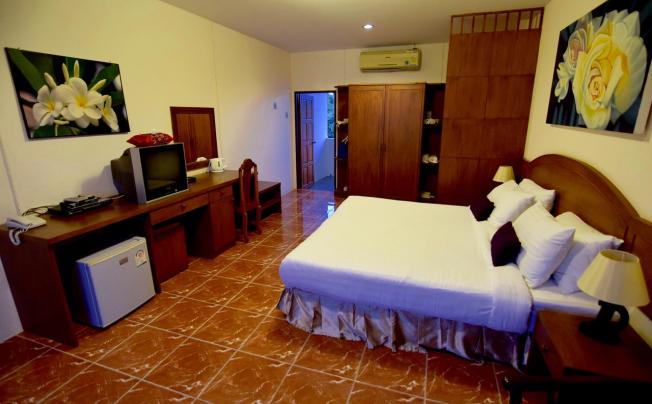 Фото отеля Sugar Inn Phuket