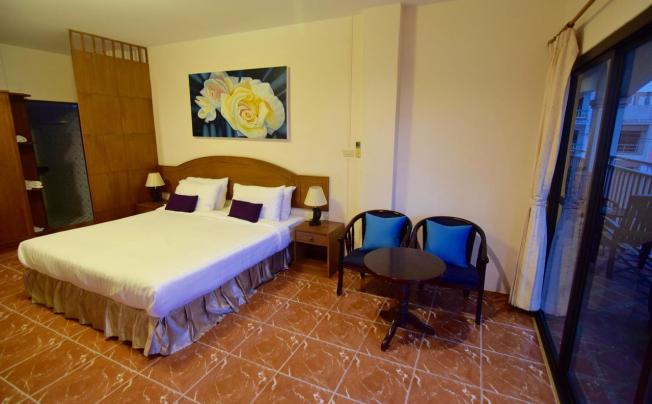 Фото отеля Sugar Inn Phuket
