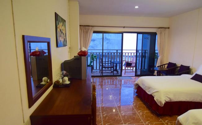 Фото отеля Sugar Inn Phuket