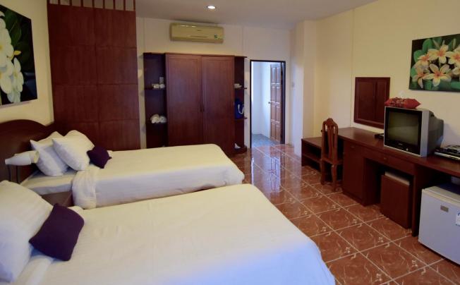 Фото отеля Sugar Inn Phuket