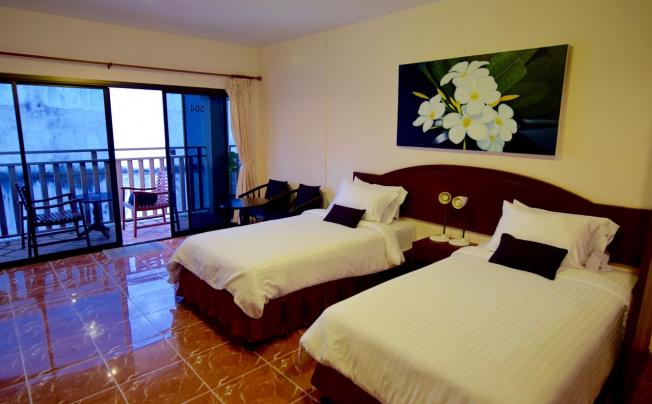 Фото отеля Sugar Inn Phuket