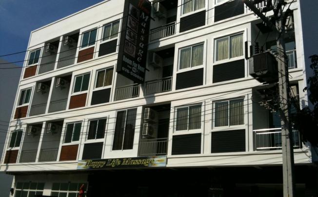 Фото отеля Bad Boys Guesthouse Patong