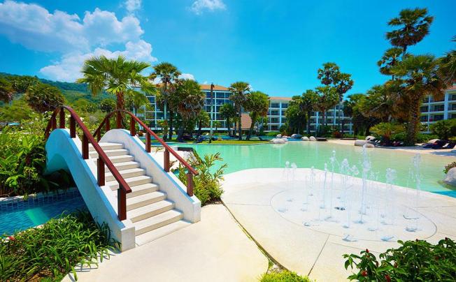 Фото отеля Naithonburi Beach Resort phuket