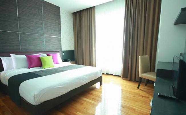 Фото отеля The vertical suite hotel