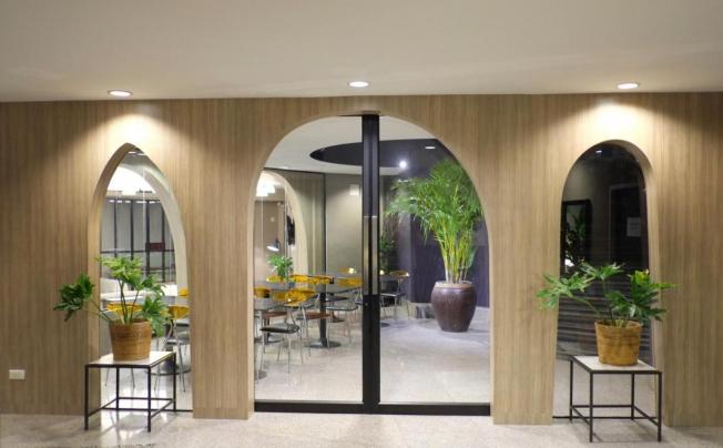 Фото отеля Ipavilion Phuket Hotel