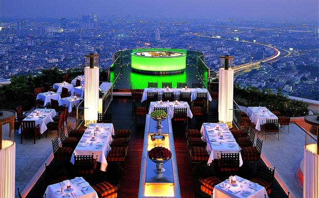 Фото отеля Lebua Meritus Suites State Tower