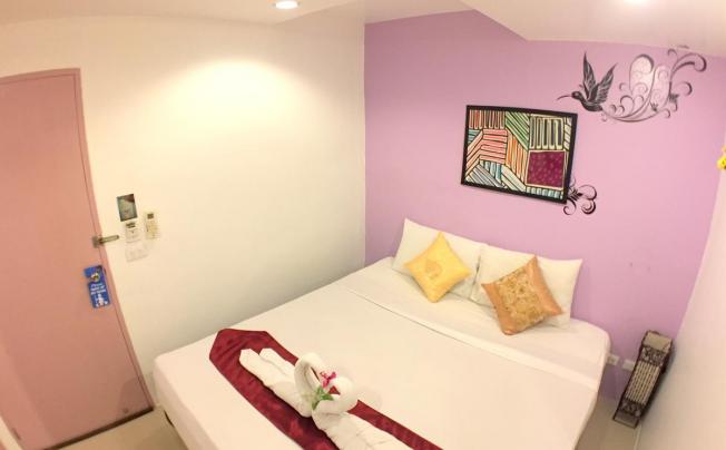 Фото отеля The Room Patong hotel