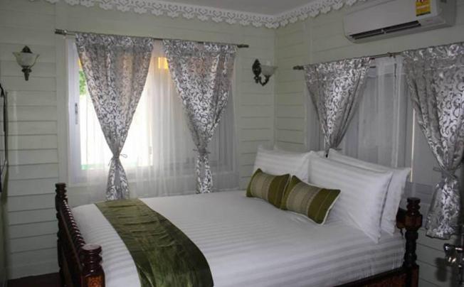 Фото отеля W Home Bangkok