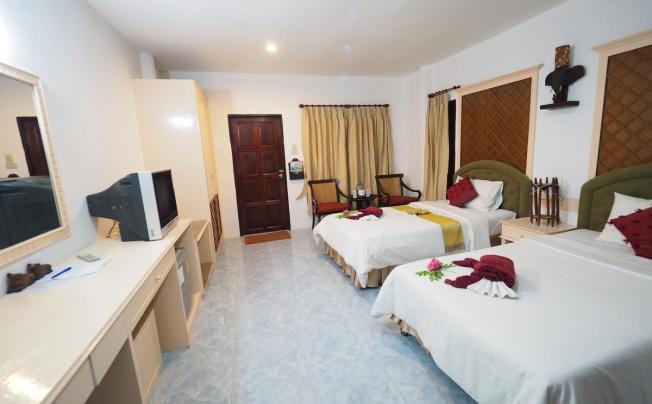 Фото отеля Lanta Palace Resort & Beach Club 
