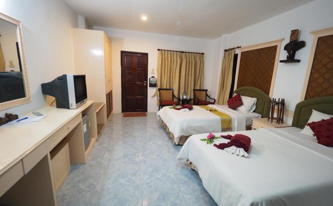 Фото отеля Lanta Palace Resort & Beach Club 