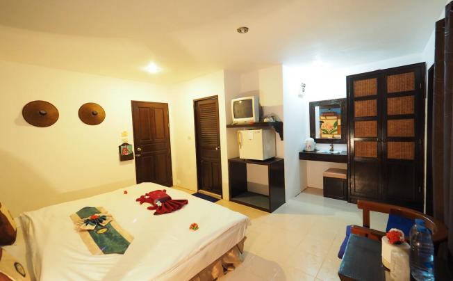 Фото отеля Lanta Palace Resort & Beach Club 