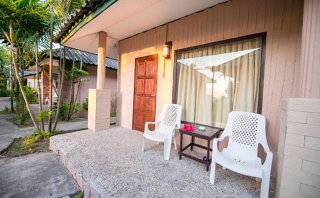 Фото отеля Lanta Palace Resort & Beach Club 