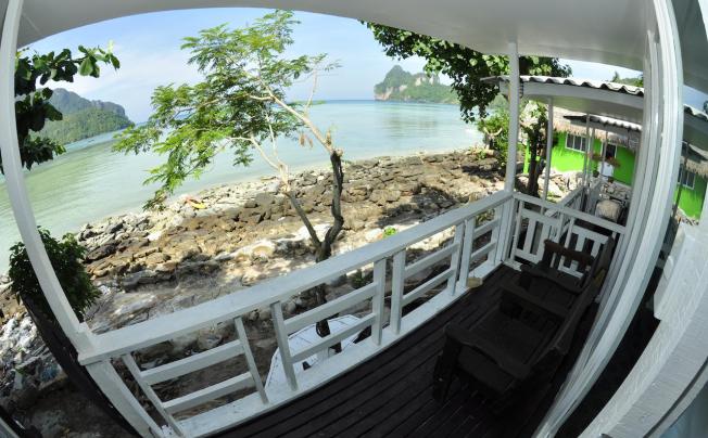 Фото отеля Phi Phi Cozy Seafront Resort
