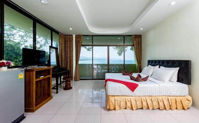Фото отеля BAAN KARON HILL PHUKET RESORT