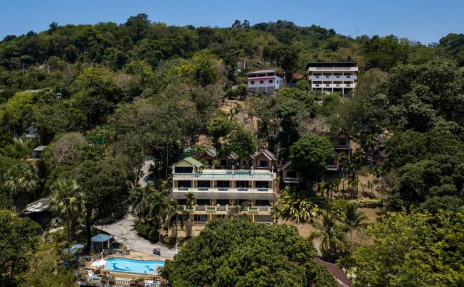 Фото отеля BAAN KARON HILL PHUKET RESORT