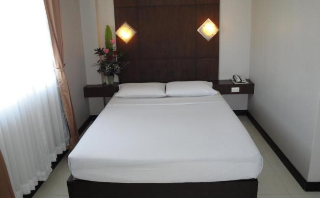 Фото отеля Flipper House Hotel