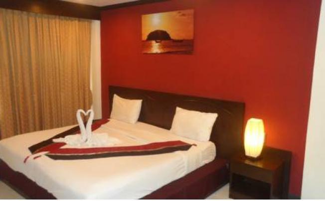 Фото отеля Kata Beach Center Hotel