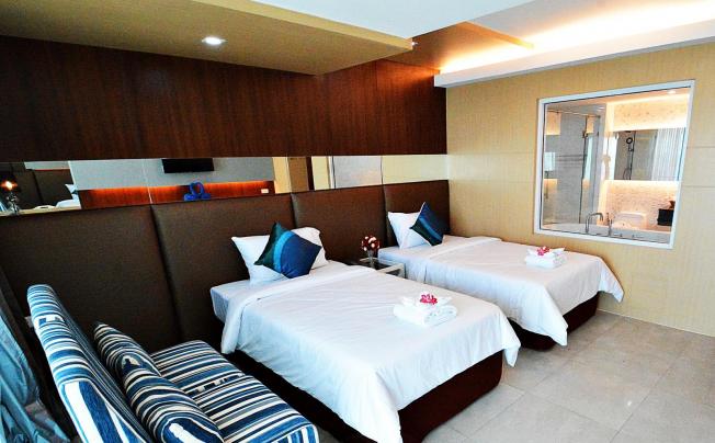 Фото отеля GOLDEN DRAGON BEACH RESORT