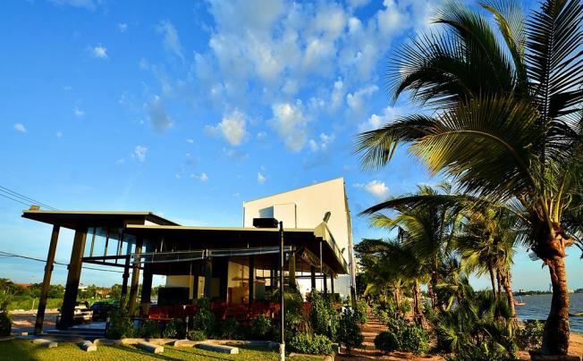 Фото отеля GOLDEN DRAGON BEACH RESORT