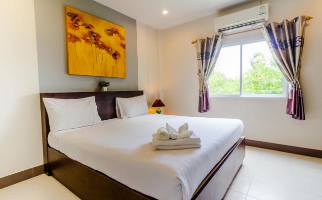 Фото отеля BAAN YUYEN KARON GUESTHOUSE