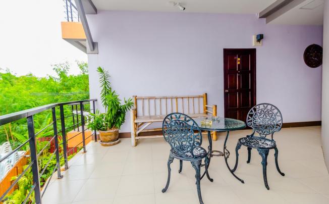 Фото отеля BAAN YUYEN KARON GUESTHOUSE
