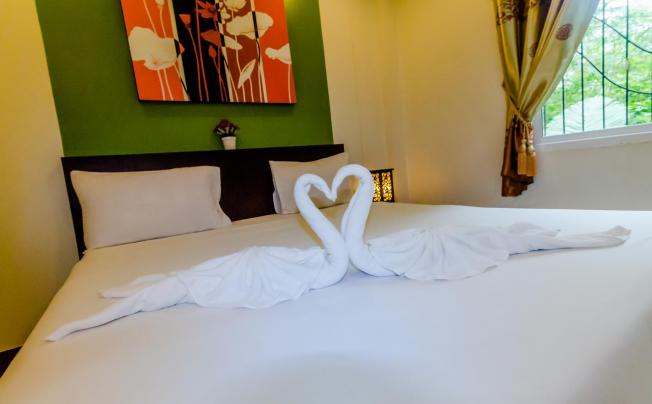 Фото отеля BAAN YUYEN KARON GUESTHOUSE