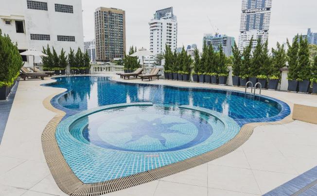 Фото отеля Hope Land Executive Serviced Apartment