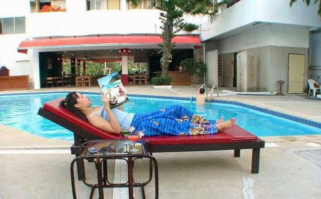 Фото отеля Champ Pattaya Hotel