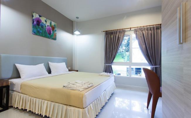 Фото отеля Sandy House Rawai