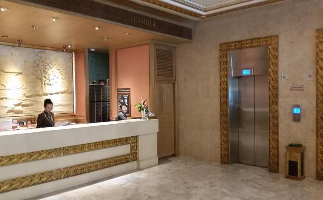 Фото отеля Ariston hotel bangkok