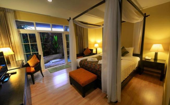 Фото отеля Baan PhuAnda Phuket