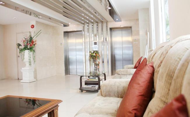 Фото отеля Centric Place Hotel