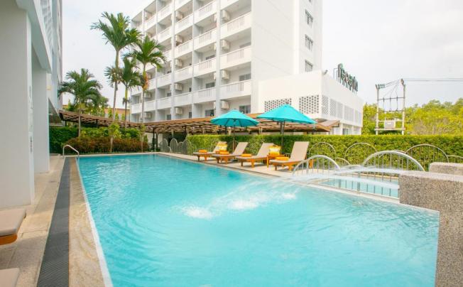 Фото отеля Recenta Suite Phuket Suanluang