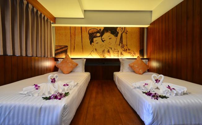 Фото отеля Lap Roi Karon Beachfront Hotel & Resort