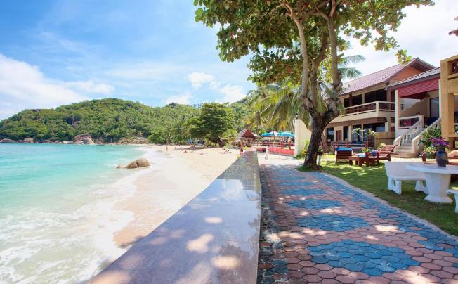 Фото отеля Crystal Bay Beach Resort